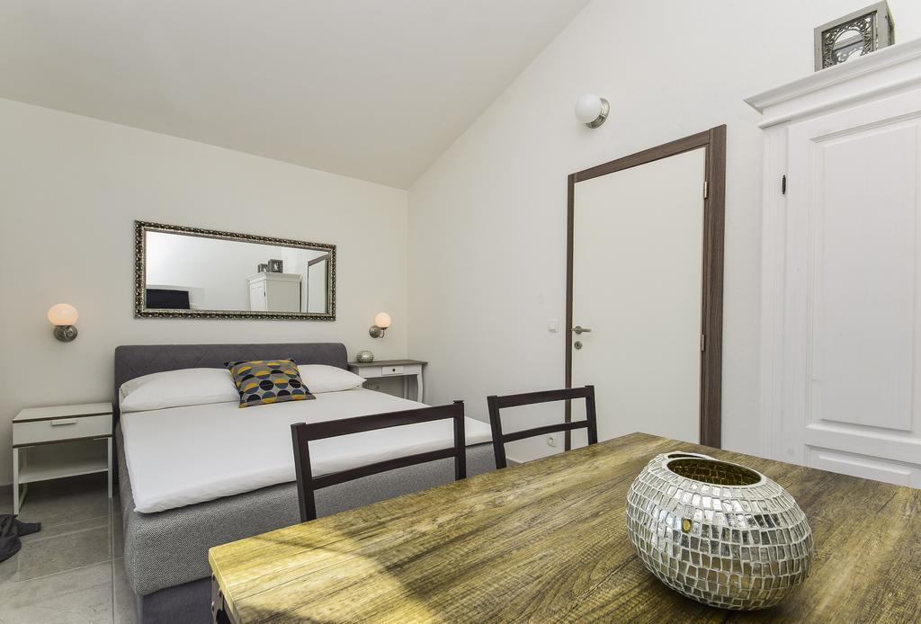 Mary Rose Appartement Vodice Buitenkant foto